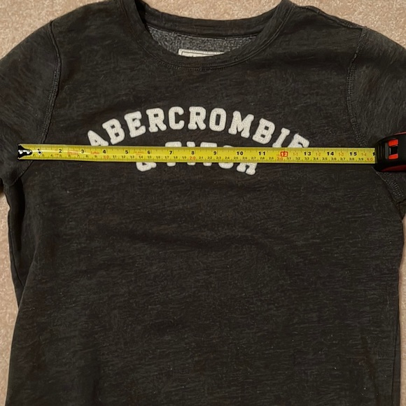 Grey Abercrombie & Fitch crew neck: - Picture 8 of 9